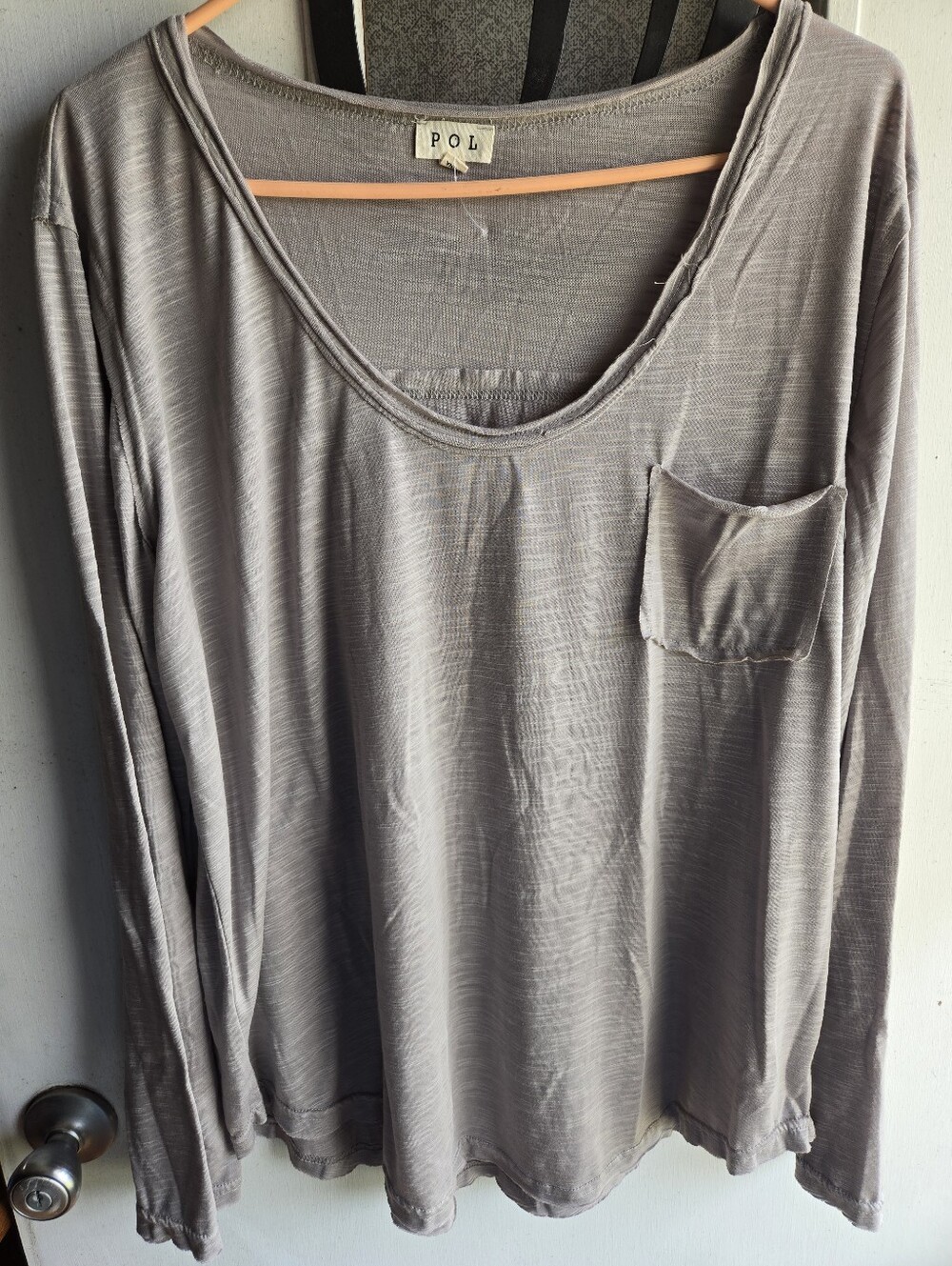 POL Women's Long Sleeve Scoop Neck Top in Taupe Gray NWOT